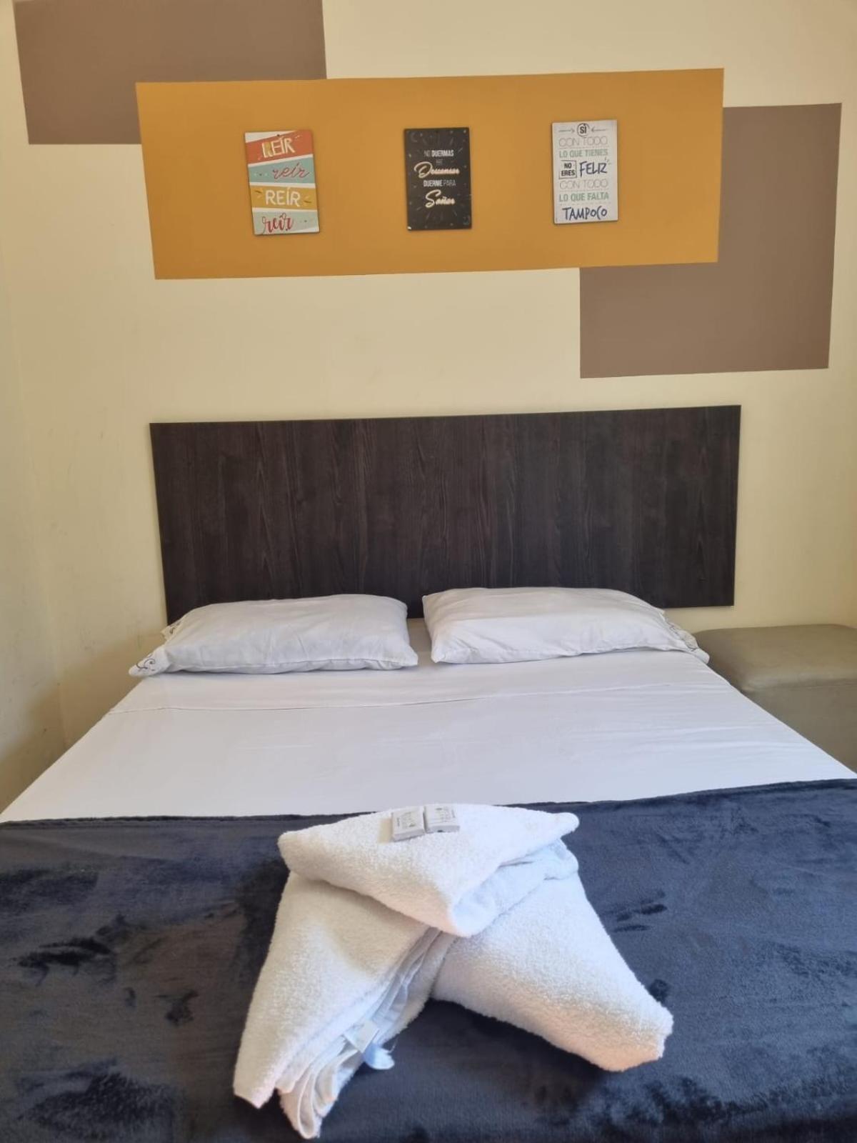 Apartamentos Centro Сан-Сальвадор-де-Жужуй Экстерьер фото
